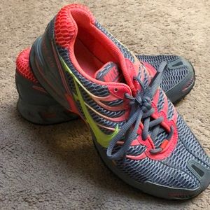 Nike Air Tennis Shoes